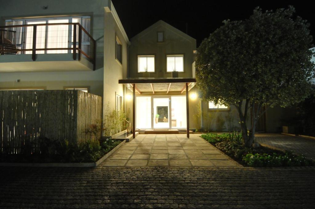 Bamboo Guest House Hermanus Exteriör bild