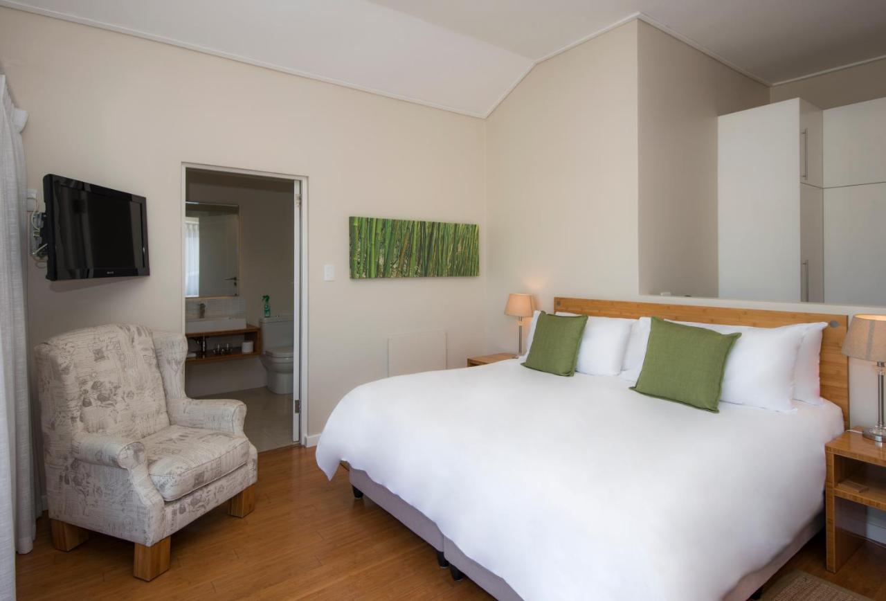 Bamboo Guest House Hermanus Exteriör bild